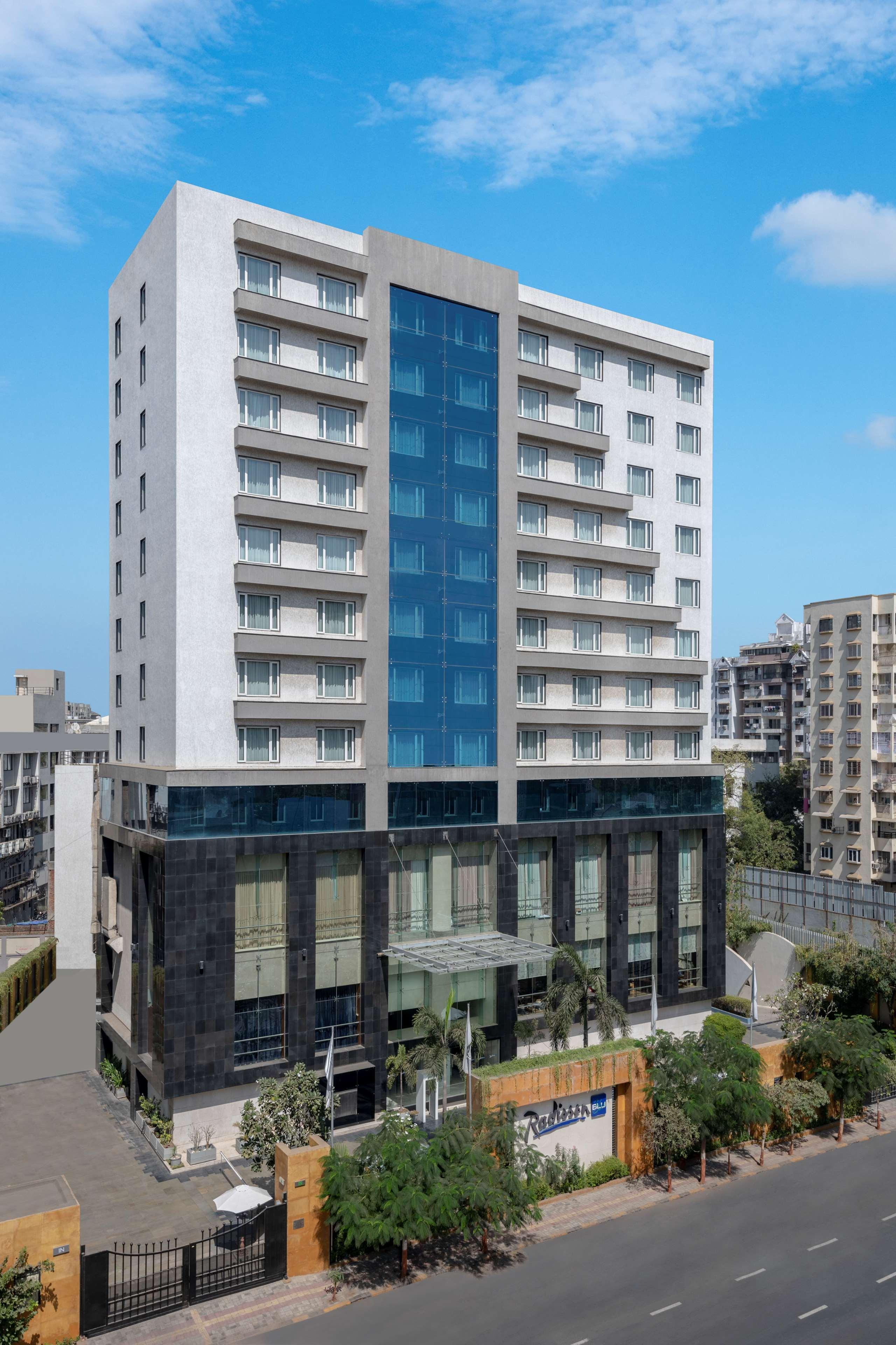 Radisson Blu Hotel Ahmedabad Luaran gambar The Park, New Delhi